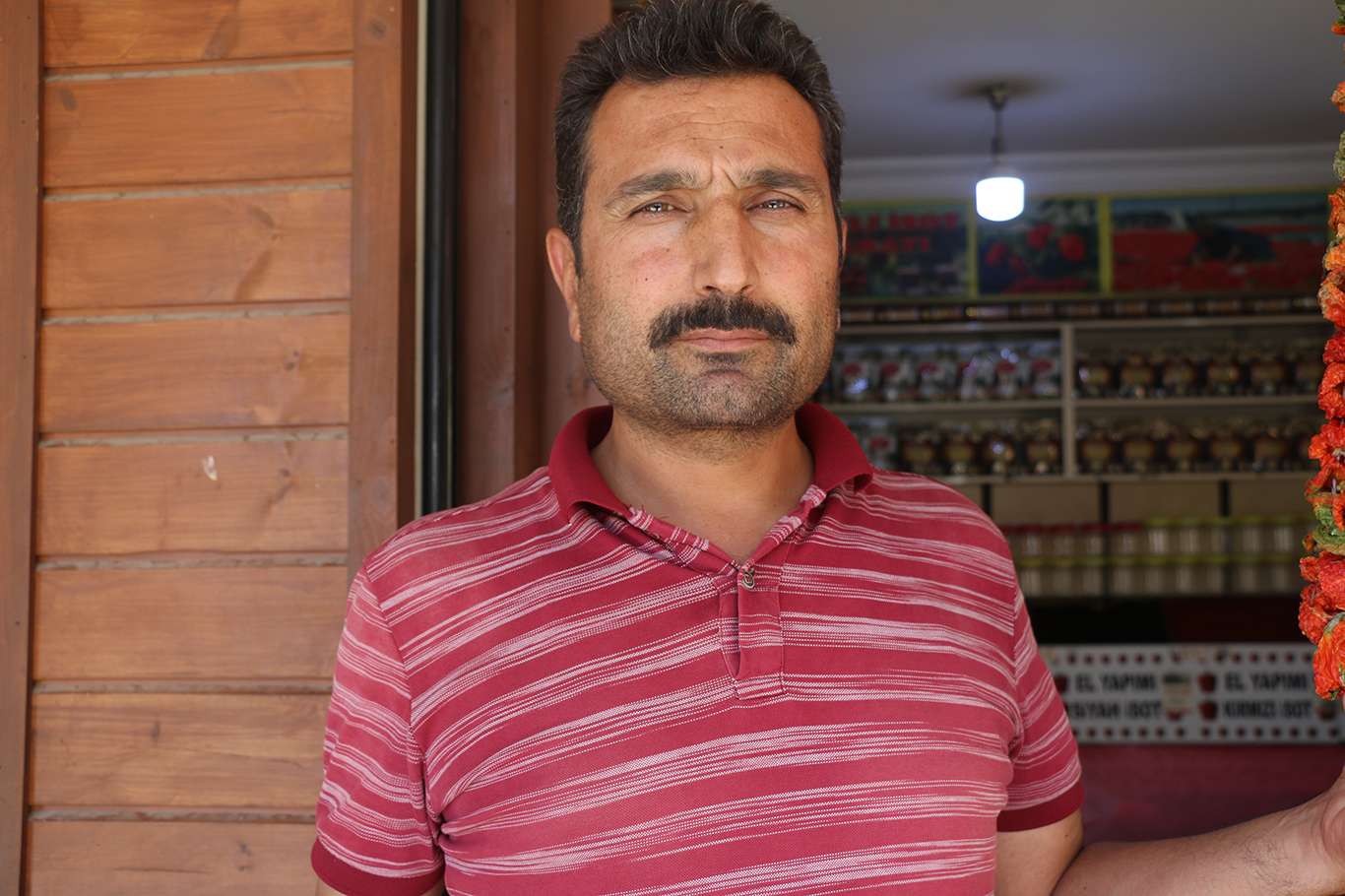 Kısıtlamalar kalkmasına rağmen esnaf umduğunu halen bulamadı Kısıtlamalar kalkmasına rağmen esnaf umduğunu halen bulamadı